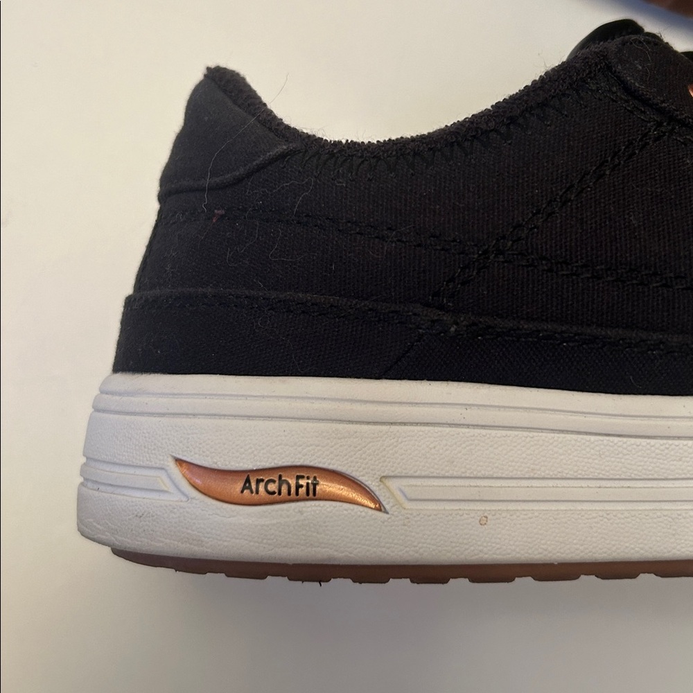 Skechers ArchFit Air-Cooled Black Low-Top Sneakers Size 7.5 - Picture 3 of 4
